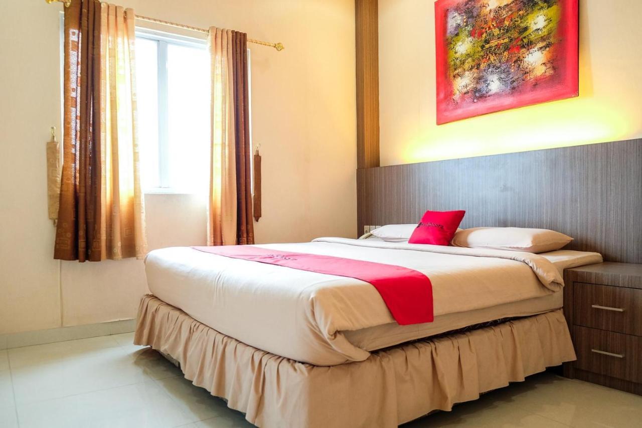 Reddoorz Plus Near Living World Pekanbaru Exterior foto